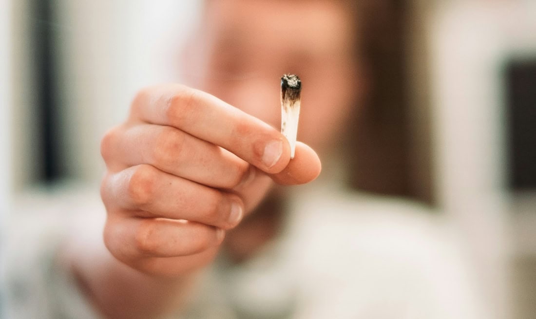 No smoking or vaping, hand with cigarette, quit smoking, health conscious, addiction, smoke-free le.